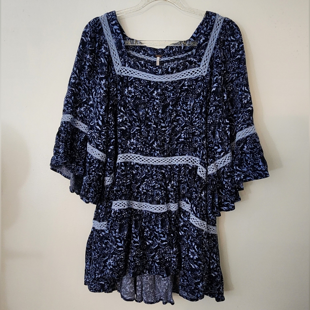 Free People Talk About It Floral Tunic Top Crochet Trim Boho Cottagecore Small